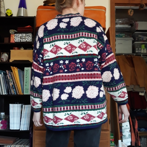 80s Roses Knit Sweater - Picture 4 of 7